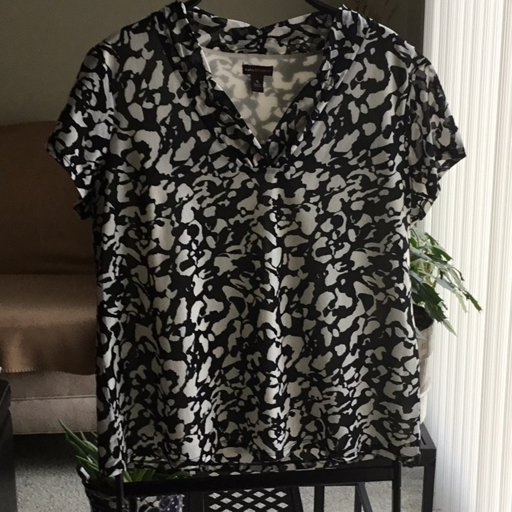 Fully lined woman’s top.